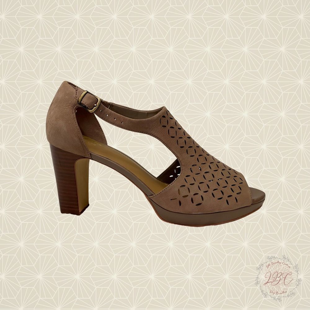 New Clarks Artisan Suede Cut Out Chunky Platform Heels